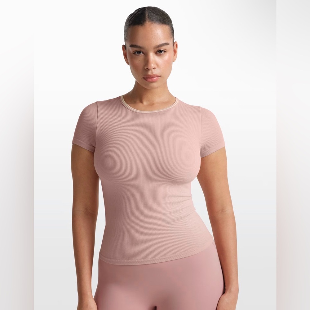 NikeSKIMS Ribbed Seamless Women's Short-Sleeve Top